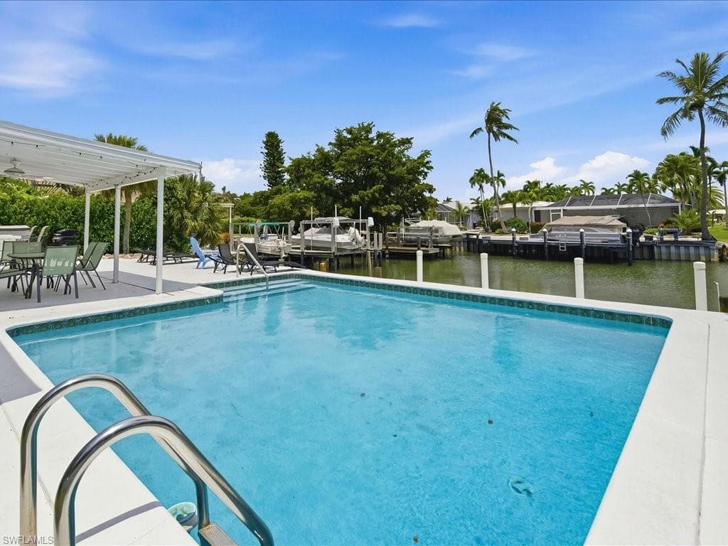 1206 Martinique CT MARCO ISLAND, FL 34145