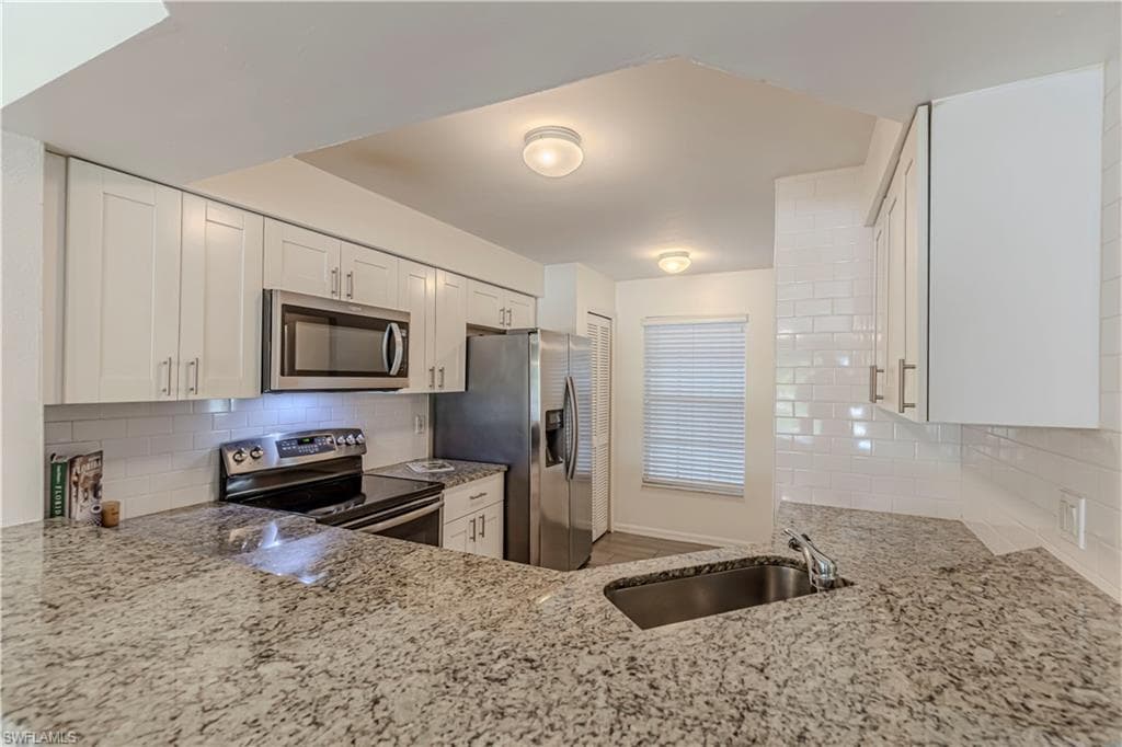 9600 Victoria LN 108 NAPLES, FL 34109