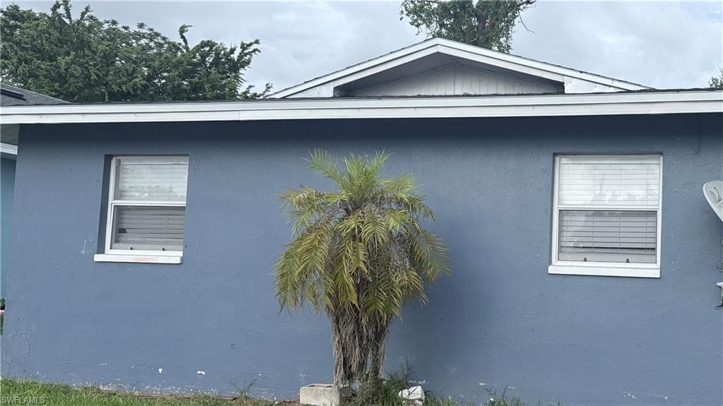 5447 6th AVE 5447 FORT MYERS, FL 33907