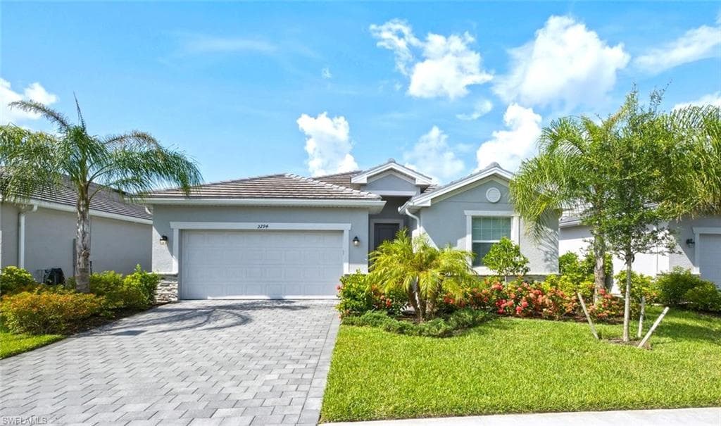 2294 Avocado LN NAPLES, FL 34120