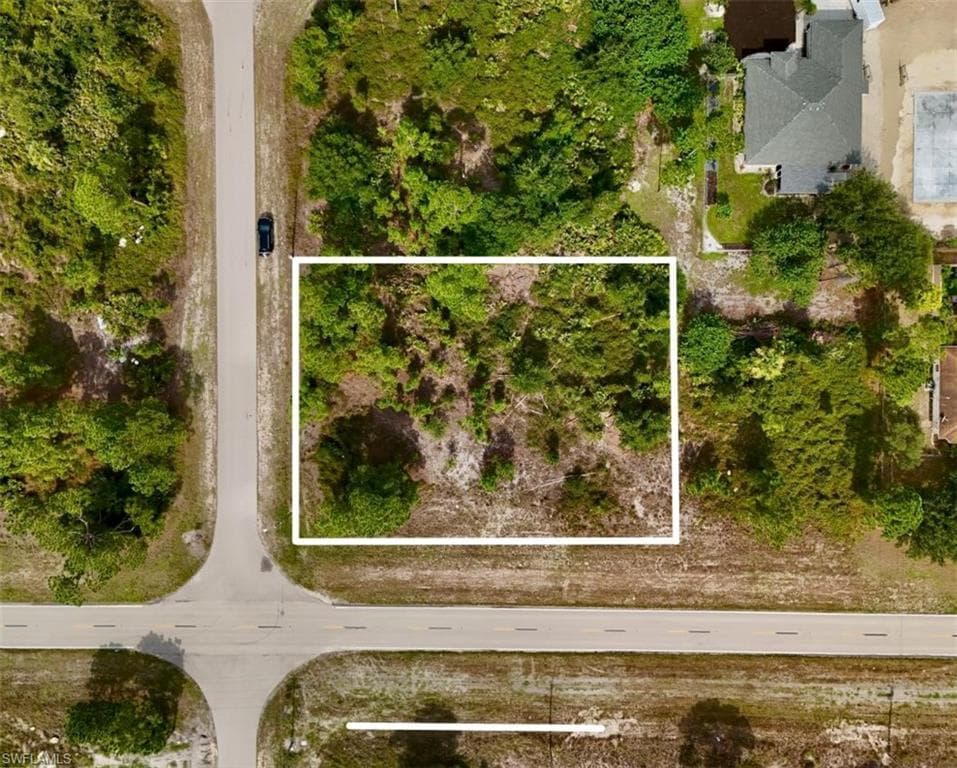 1041 Columbus BLVD LEHIGH ACRES, FL 33974