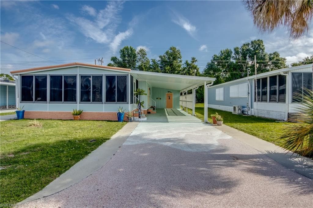 229 Shrub LN N NORTH FORT MYERS, FL 33917