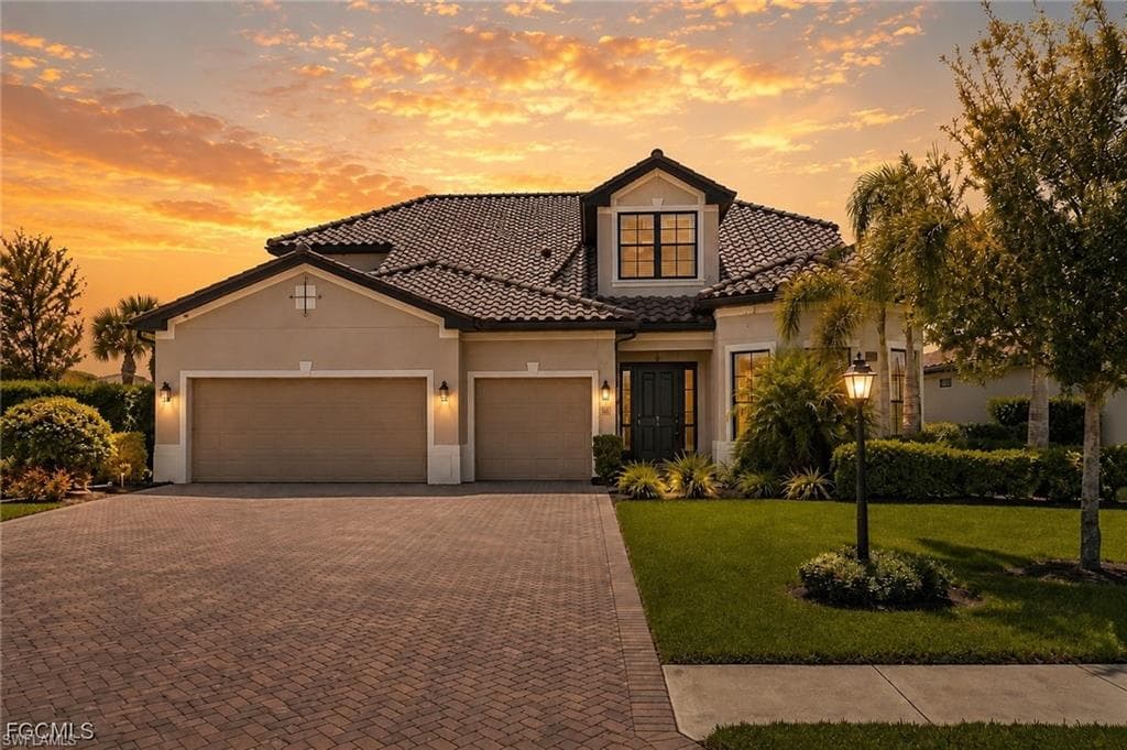 17551 Elkgrove LN ESTERO, FL 33928