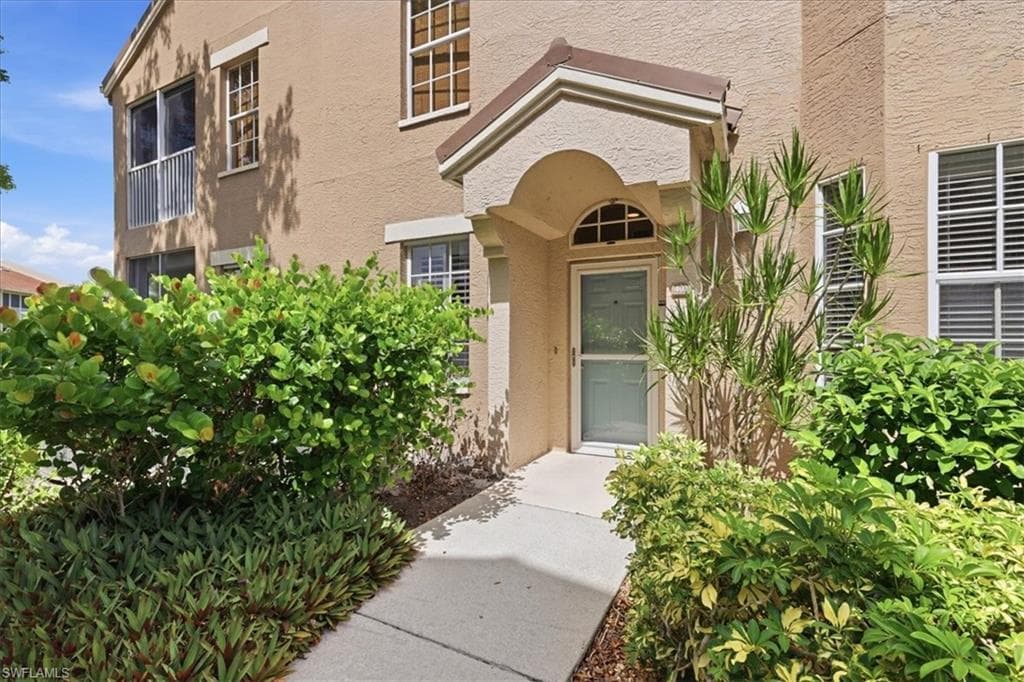 9361 Alamander CT 401 FORT MYERS, FL 33919