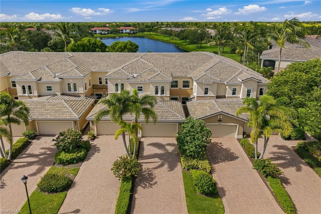 3053 Aviamar CIR 203 NAPLES, FL 34114