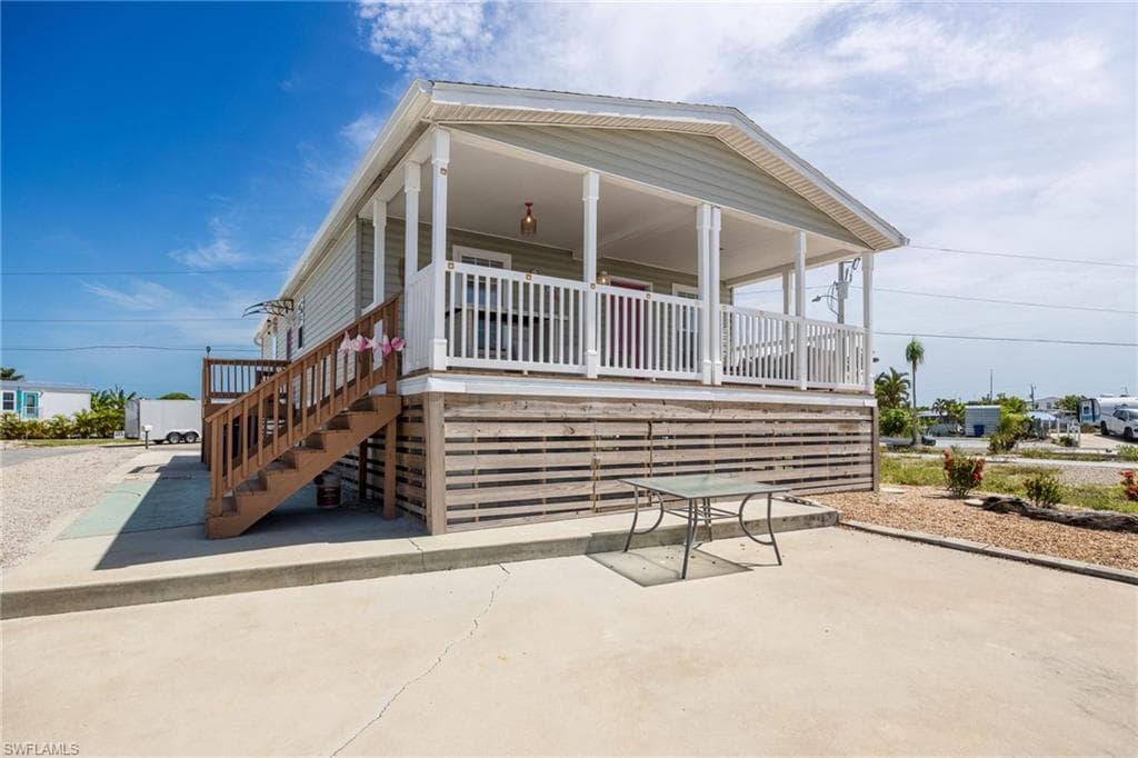 3822 Blueberry LN ST. JAMES CITY, FL 33956