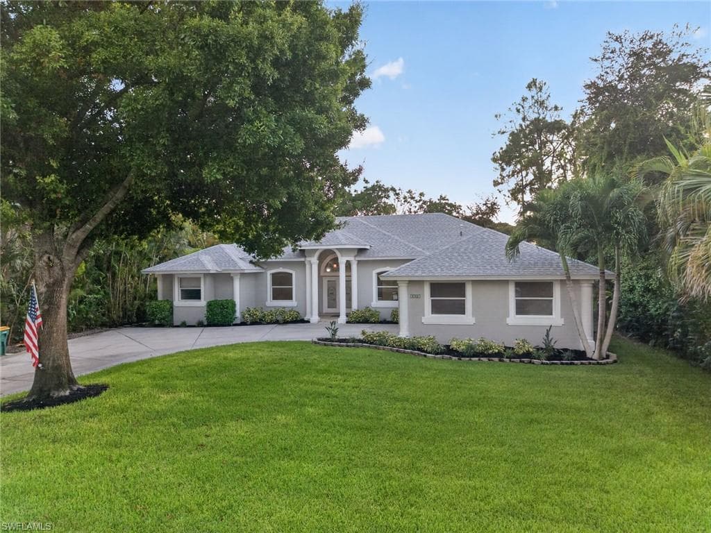 5761 Waxmyrtle WAY NAPLES, FL 34109