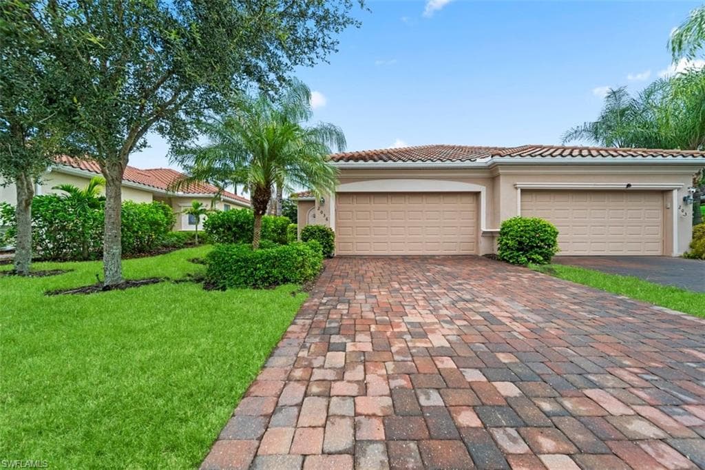 2036 Wellington ST NAPLES, FL 34120
