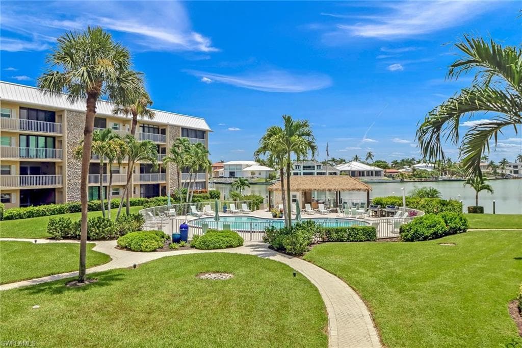 3000 Gulf Shore BLVD N 213 NAPLES, FL 34103