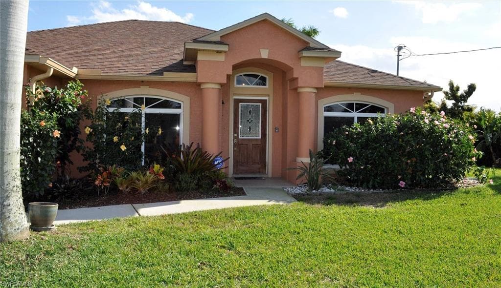 826 32nd TER CAPE CORAL, FL 33914