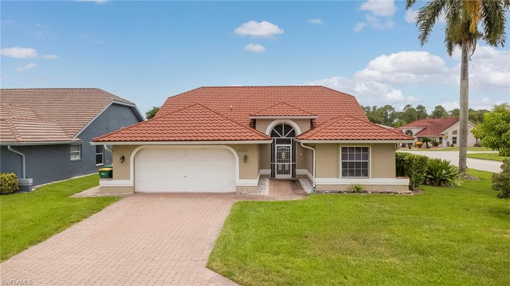 6630 Middlesex PL NAPLES, FL 34104