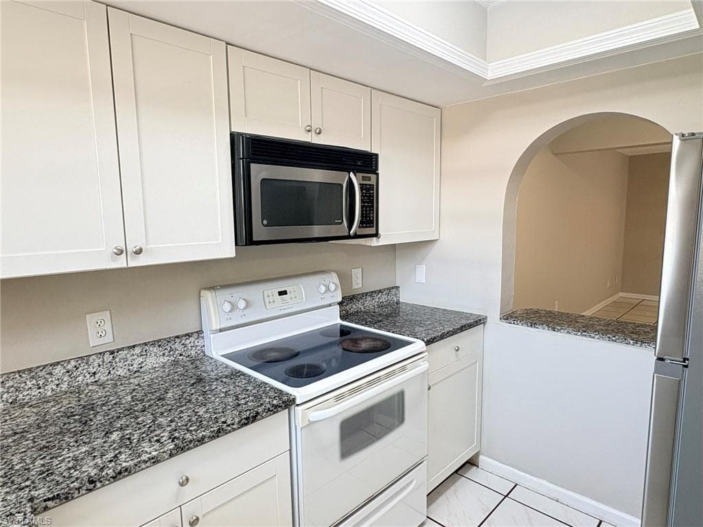 1123 SW 48th TER 106 CAPE CORAL, FL 33914