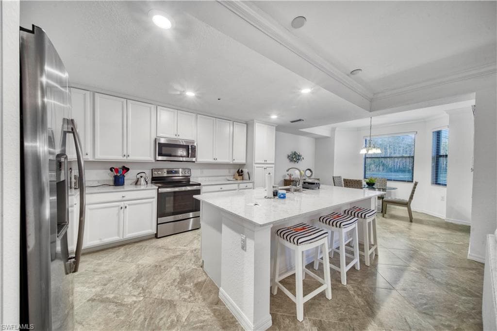 9572 Trevi CT 5017 NAPLES, FL 34113