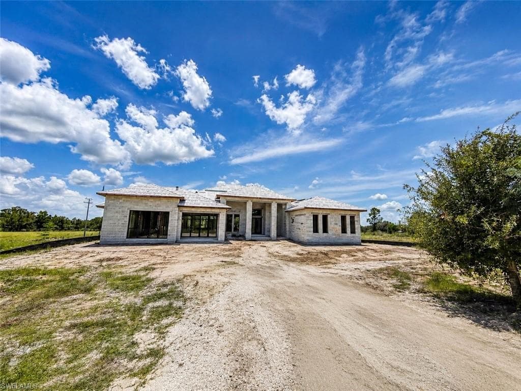 7517 4th PL LABELLE, FL 33935