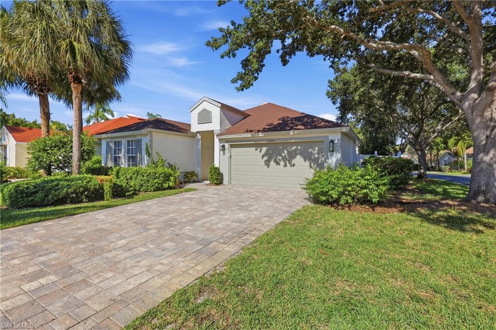 1134 Silverstrand DR NAPLES, FL 34110