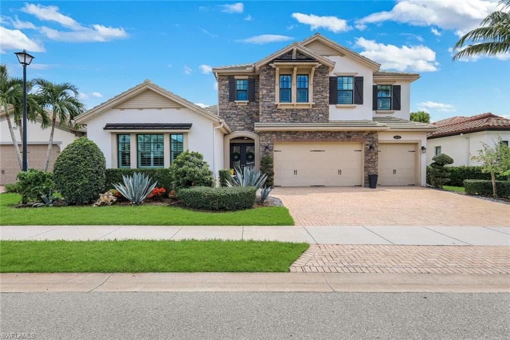 9458 Greenleigh CT NAPLES, FL 34120