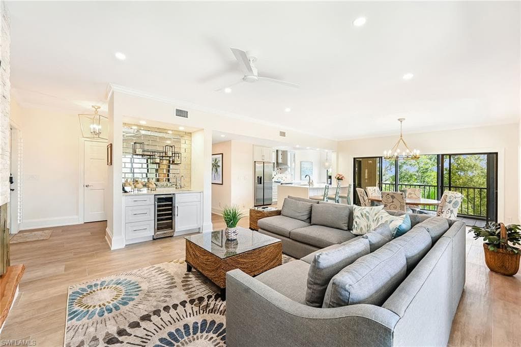 6770 Pelican Bay BLVD E 242 NAPLES, FL 34108