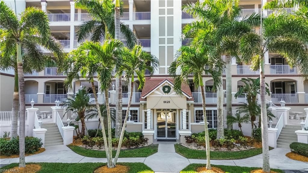 9121 S Southmont CV 304 FORT MYERS, FL 33908