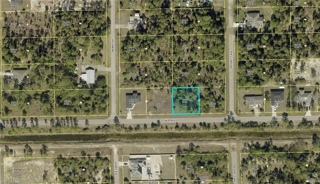 502 W 8th ST LEHIGH ACRES, FL 33972