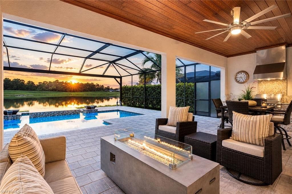 9577 Everglades DR NAPLES, FL 34120