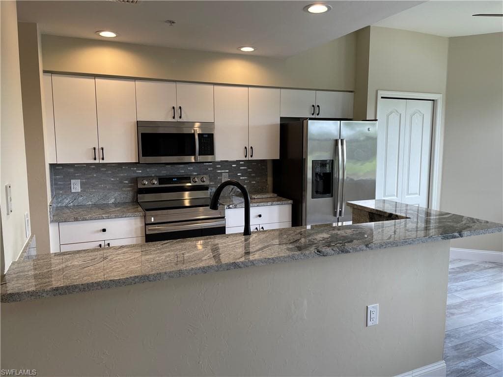 3780 Sawgrass WAY 3327 NAPLES, FL 34112