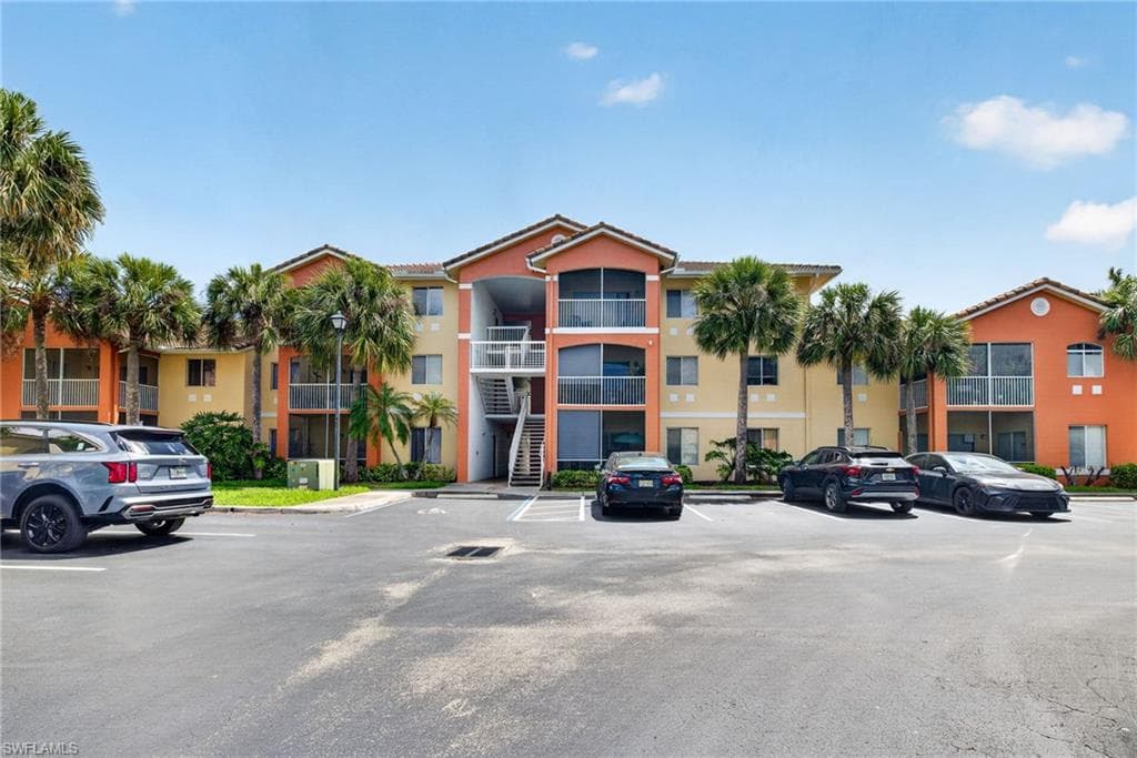 6481 Aragon WAY 304 FORT MYERS, FL 33966