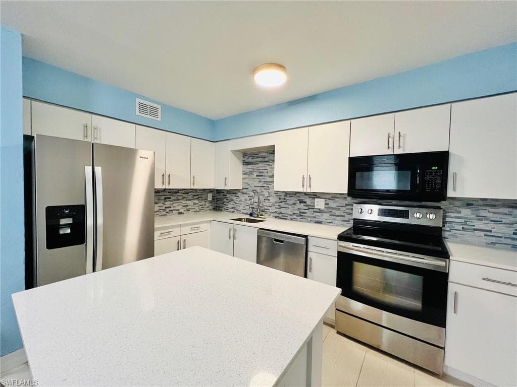 465 Bald Eagle DR 7 MARCO ISLAND, FL 34145