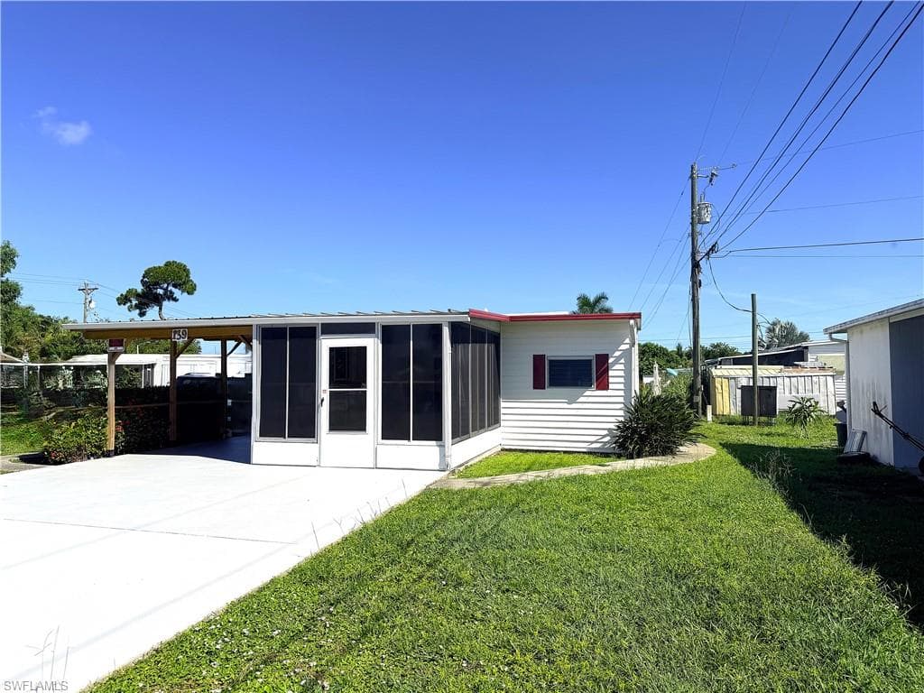 139 Gaslight AVE NORTH FORT MYERS, FL 33917