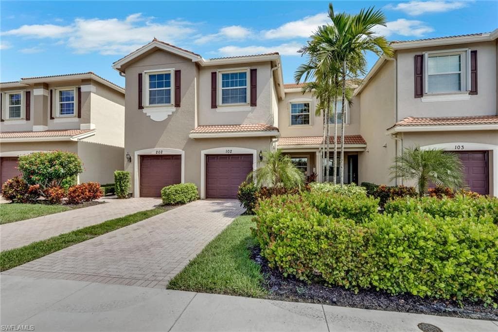 6502 Monterey PT 102 NAPLES, FL 34105