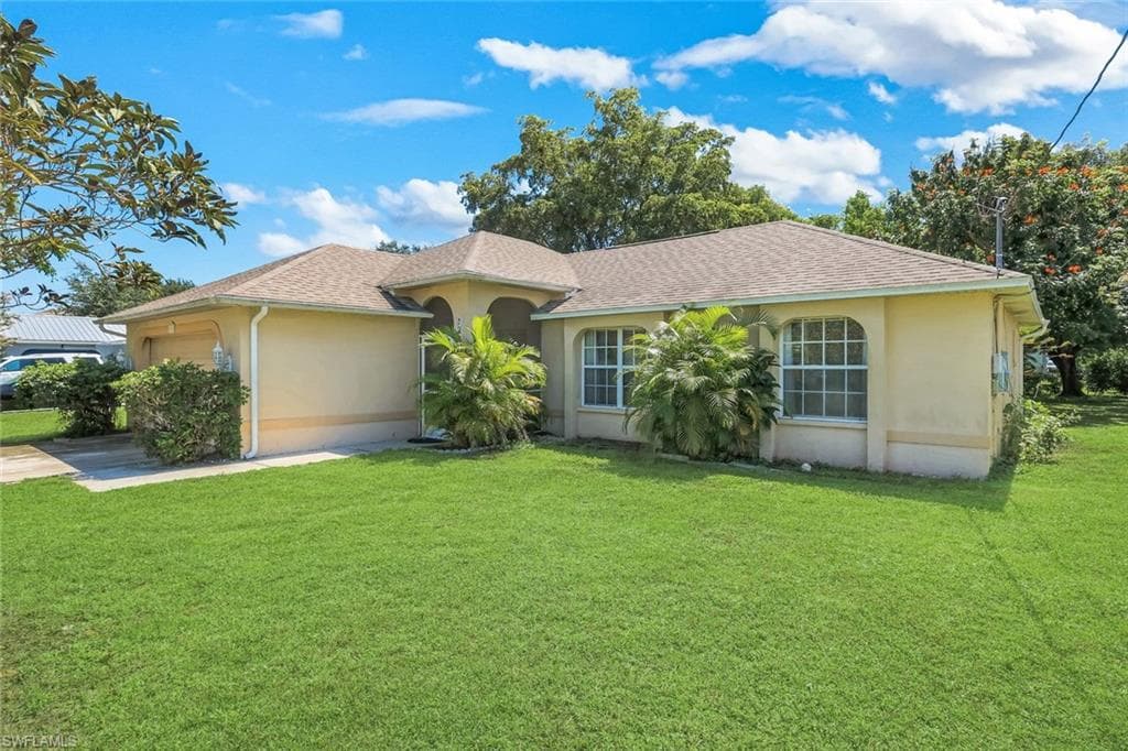 1015 SE 4th PL CAPE CORAL, FL 33990