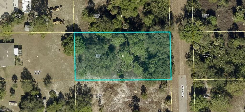 715 Fitch AVE LEHIGH ACRES, FL 33972