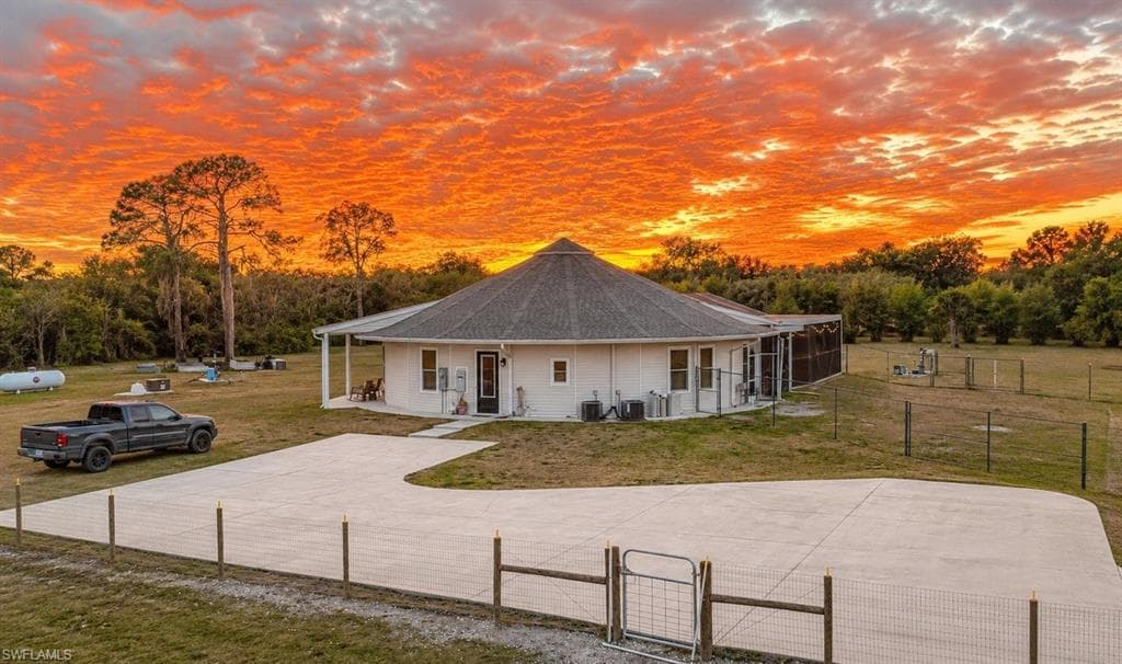 20301 Langford RD ALVA, FL 33920