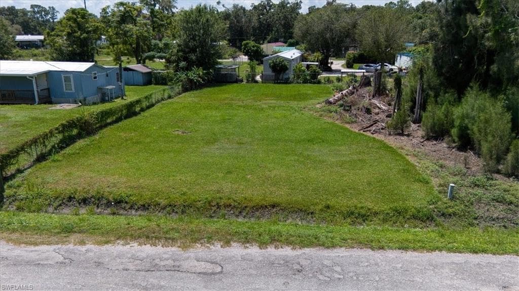 1043 Shawnee AVE LABELLE, FL 33935