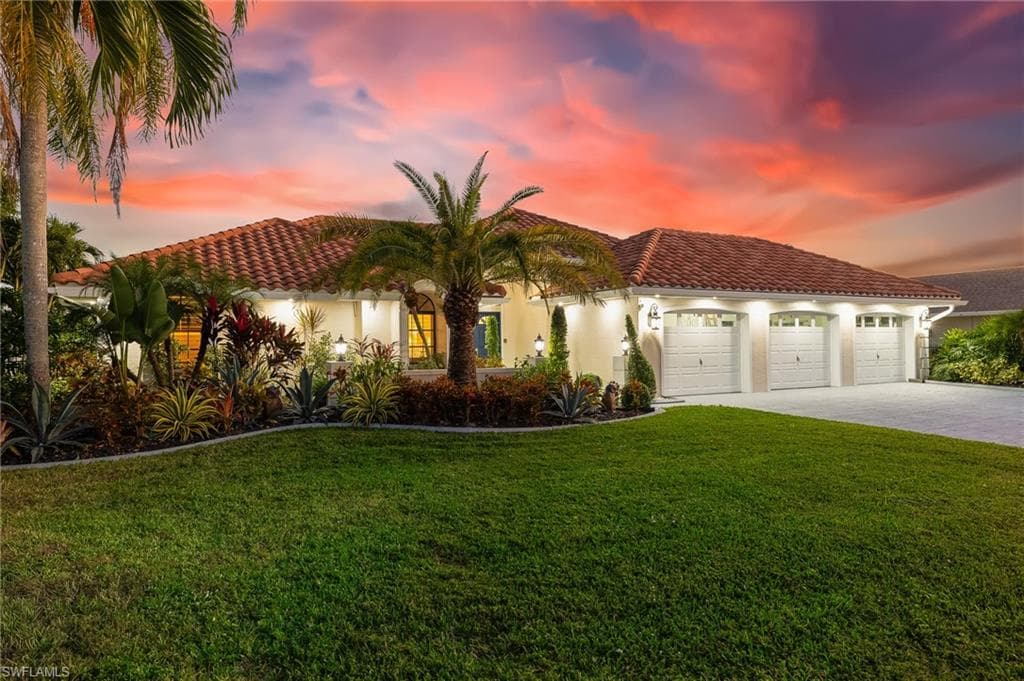 2318 SE 27th ST CAPE CORAL, FL 33904