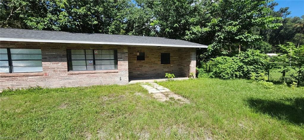 2558 N County 470 LAKE PANASOFFKEE, FL 33538
