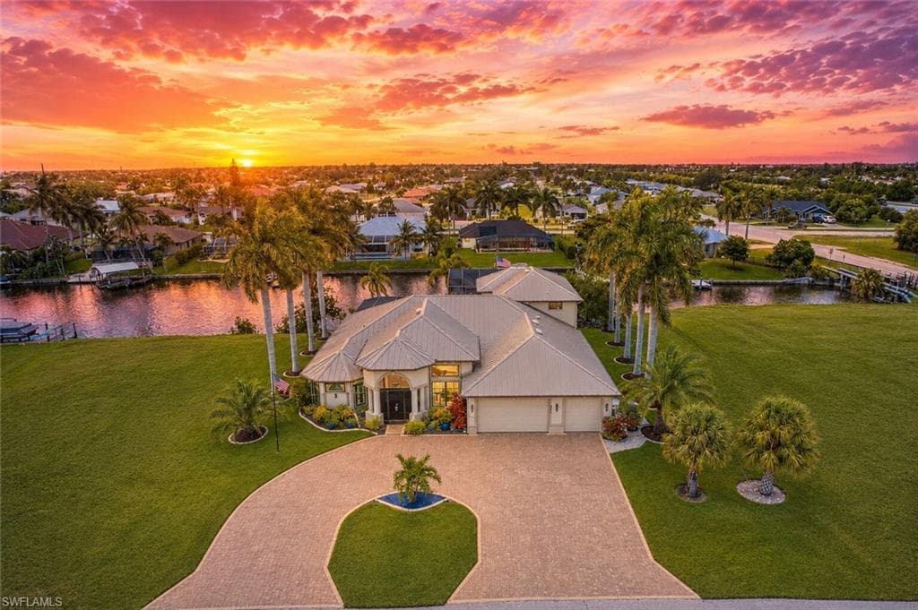 2608 Archer PKWY W CAPE CORAL, FL 33904