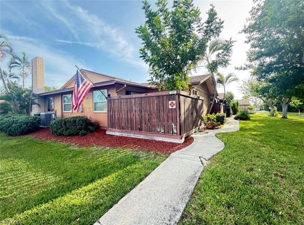 6320 Royal Woods DR FORT MYERS, FL 33908