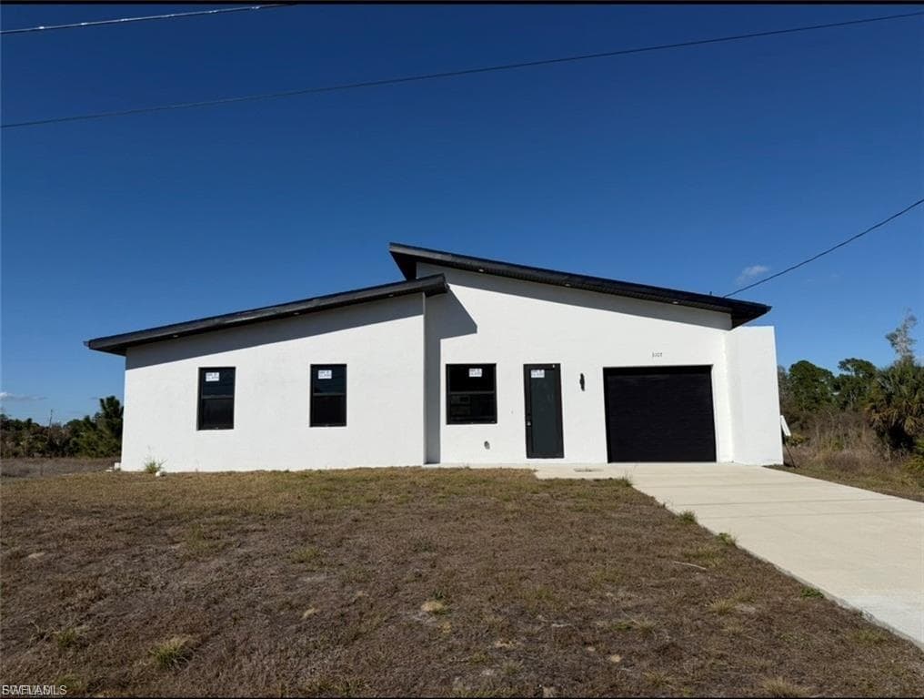 3107 Meadow RD LEHIGH ACRES, FL 33974