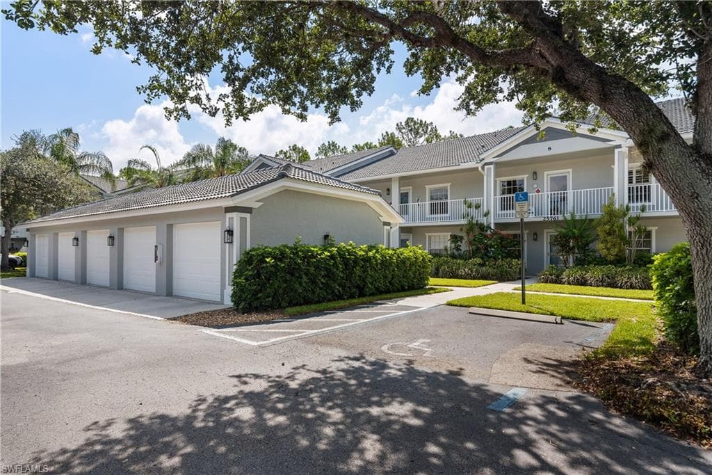 25761 Lake Amelia WAY 202 BONITA SPRINGS, FL 34135
