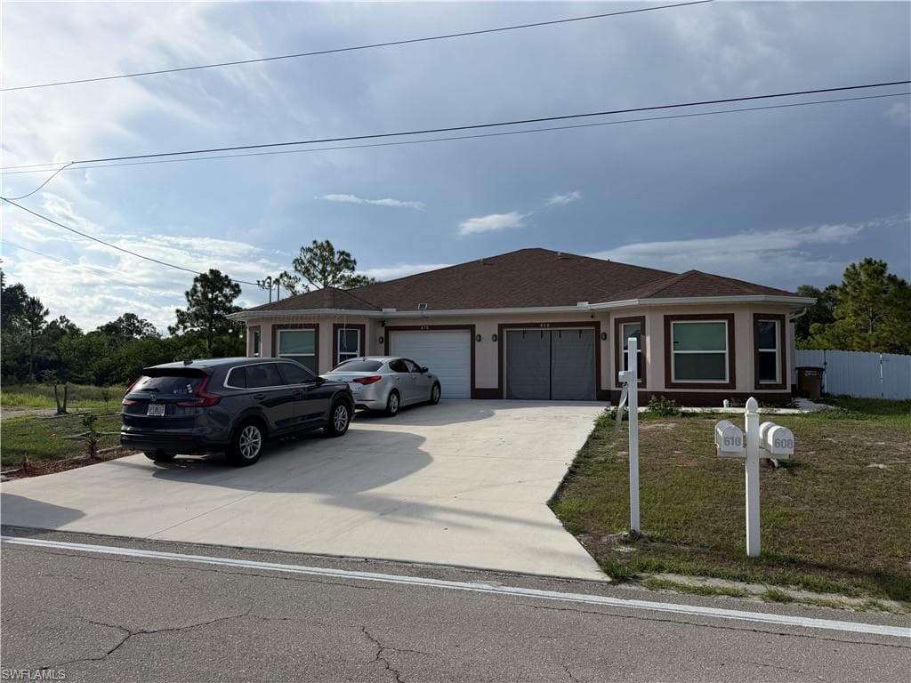 610 W 12th ST LEHIGH ACRES, FL 33972