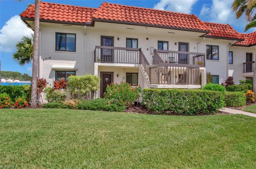 4318 27th CT SW 101 NAPLES, FL 34116