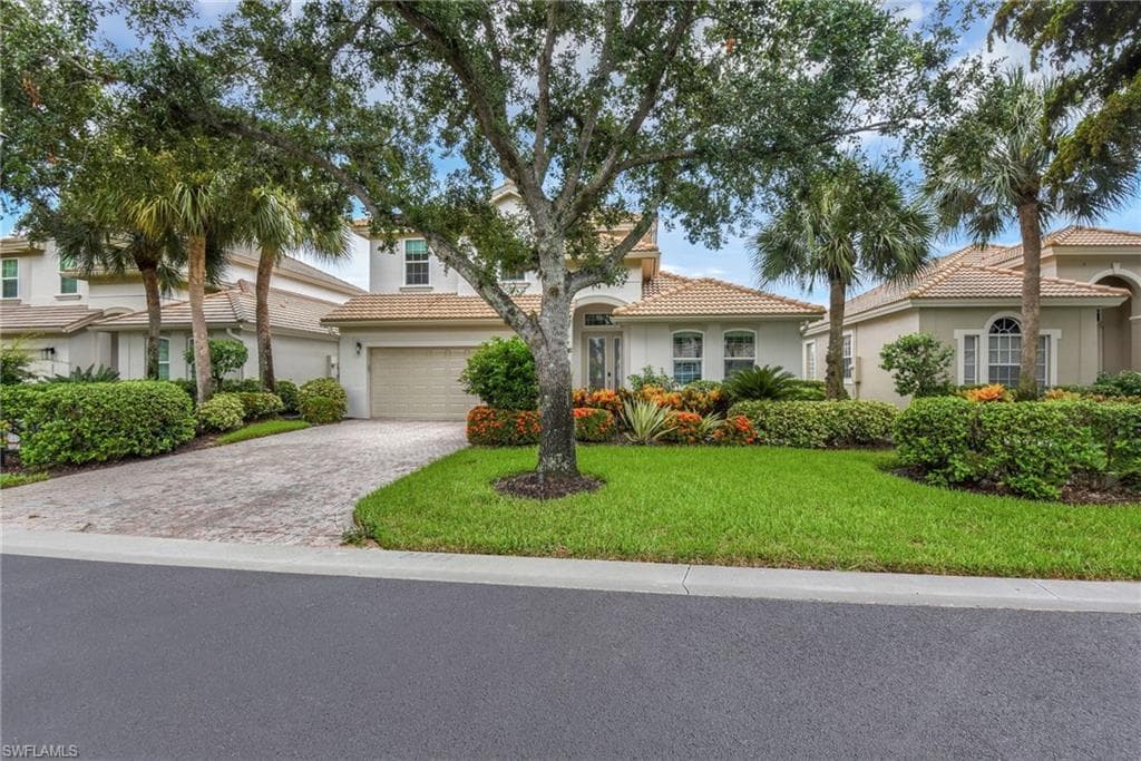 23157 Oakglen LN ESTERO, FL 34135