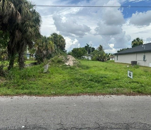 2143 Davis ST FORT MYERS, FL 33916