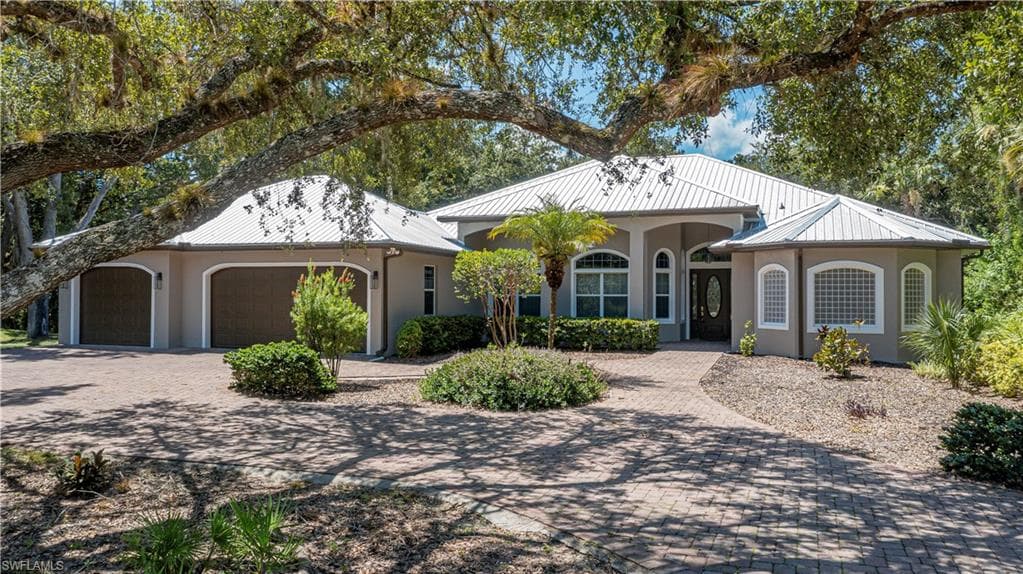 4033 Oak Haven DR LABELLE, FL 33935