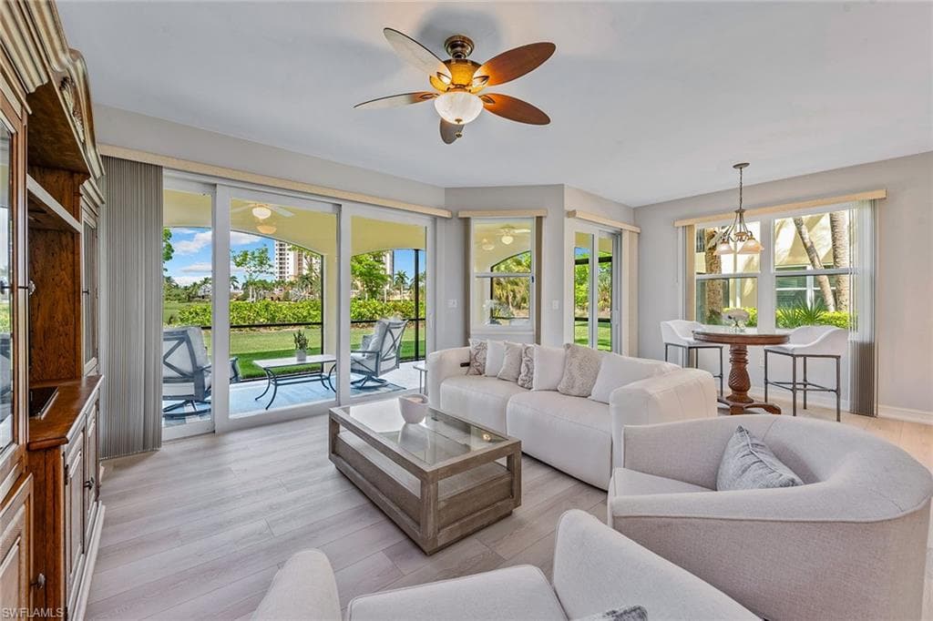 1263 Rialto WAY 102 NAPLES, FL 34114