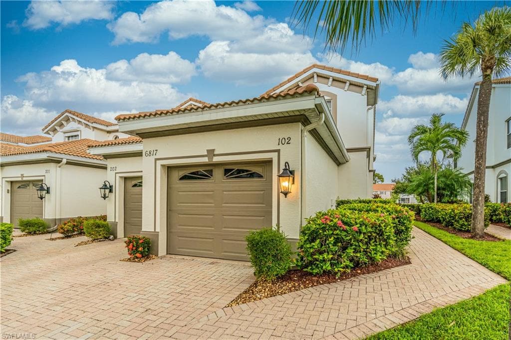 6817 Sterling Greens DR 102 NAPLES, FL 34104