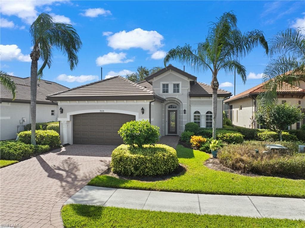 7828 Valencia CT NAPLES, FL 34113