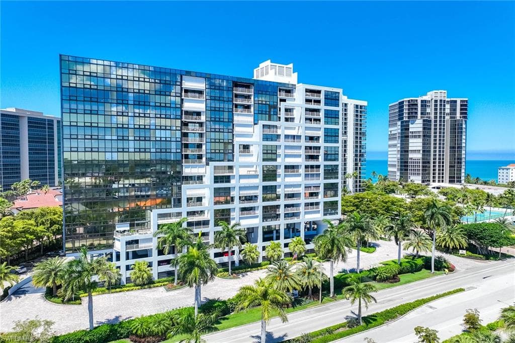 4751 Gulf Shore BLVD N 1408 NAPLES, FL 34103