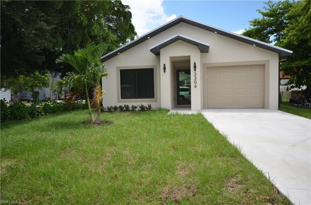 3304 Armstrong CT NE FORT MYERS, FL 33916