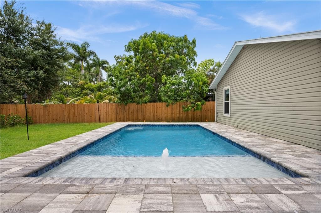 866 101 AVE NAPLES, FL 34108